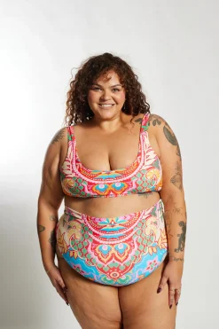 Gia Bikini Top Curve - Infamous Carnival