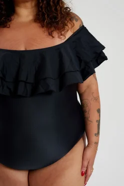 Miranda 02 One Piece Curve - Black on Black