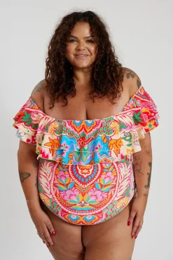 Miranda 02 One Piece Curve - Infamous Carnival